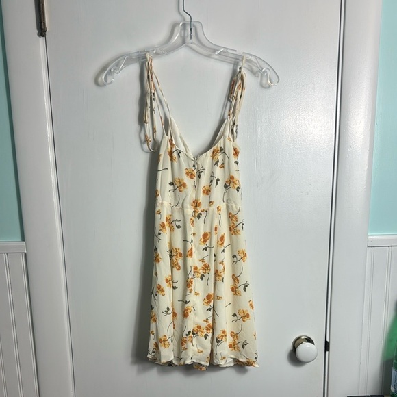 REFORMATION Elyse Floral Cutout Mini Dress Size 0 - Picture 5 of 11